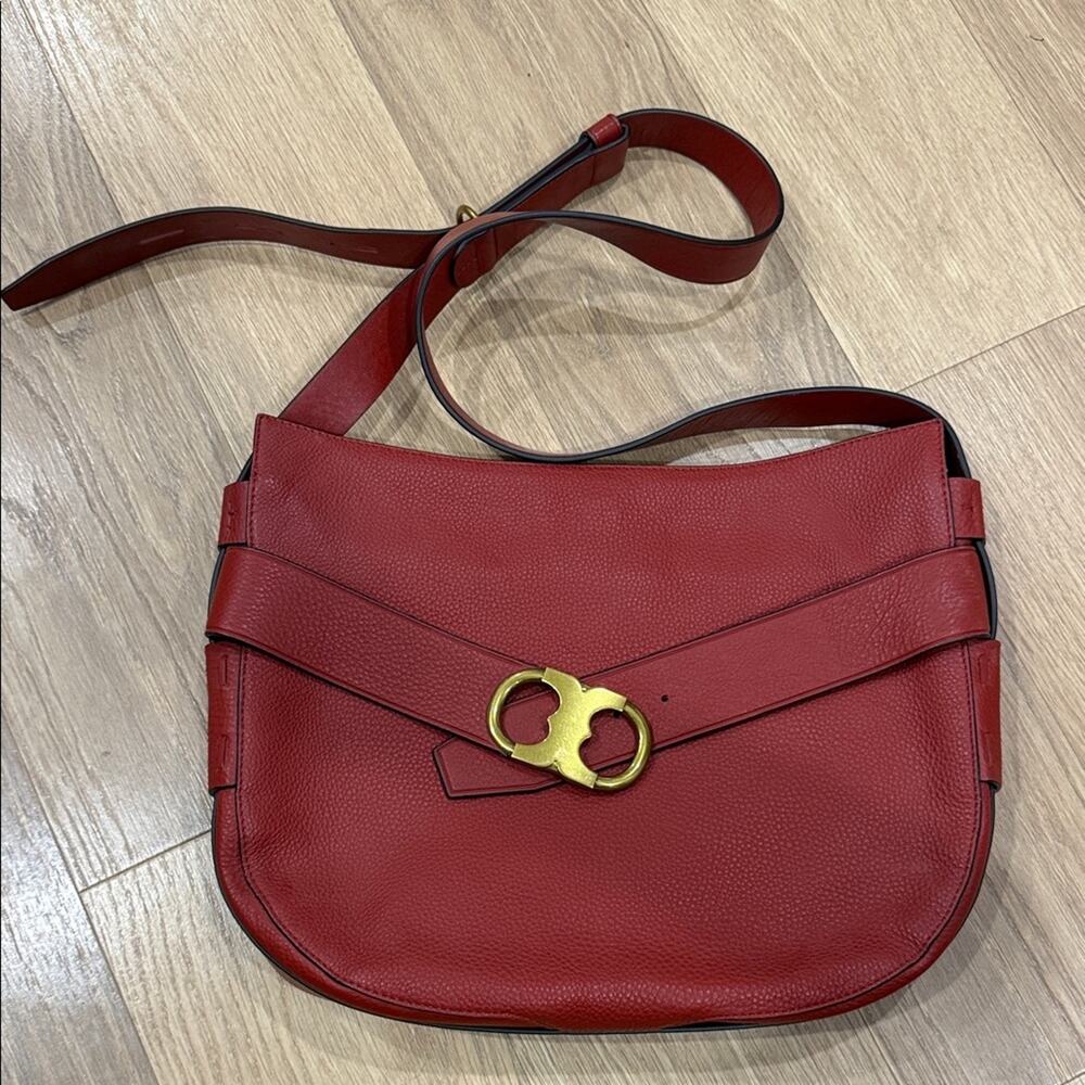 Tory Burch Gemini Link Shoulder Bag in Red Pebbled Leather Gold Hardware